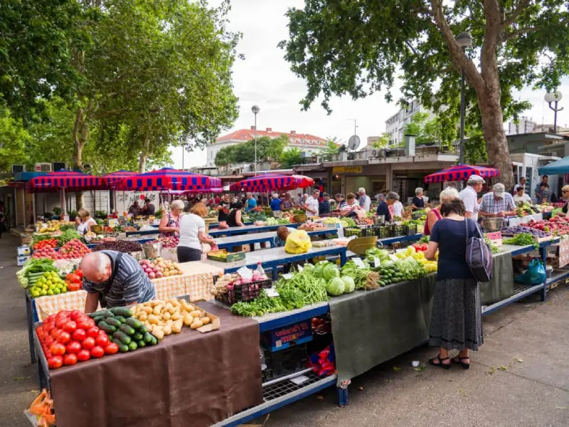 Green Market (Pazar)