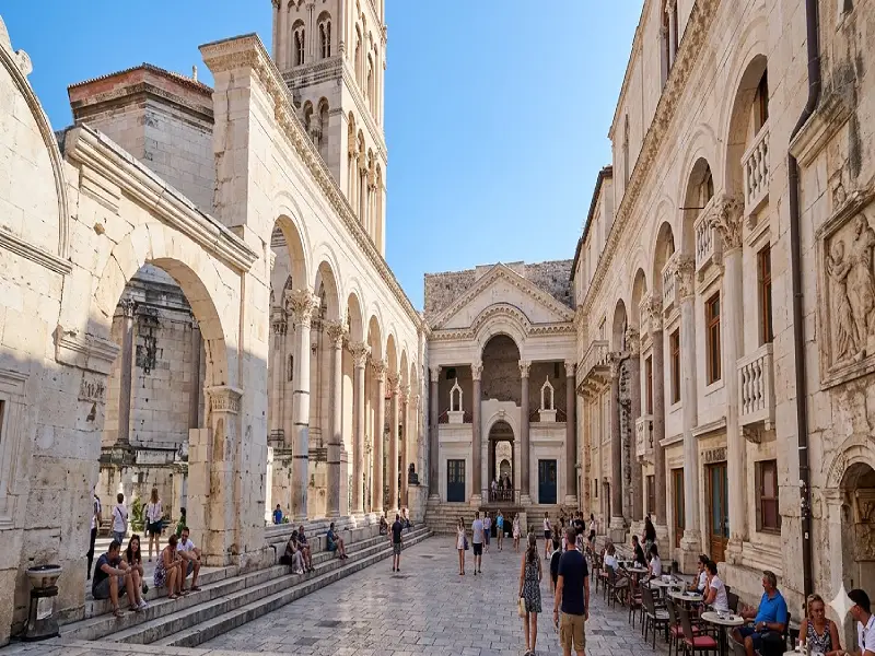 The Peristyle — central square of the palace